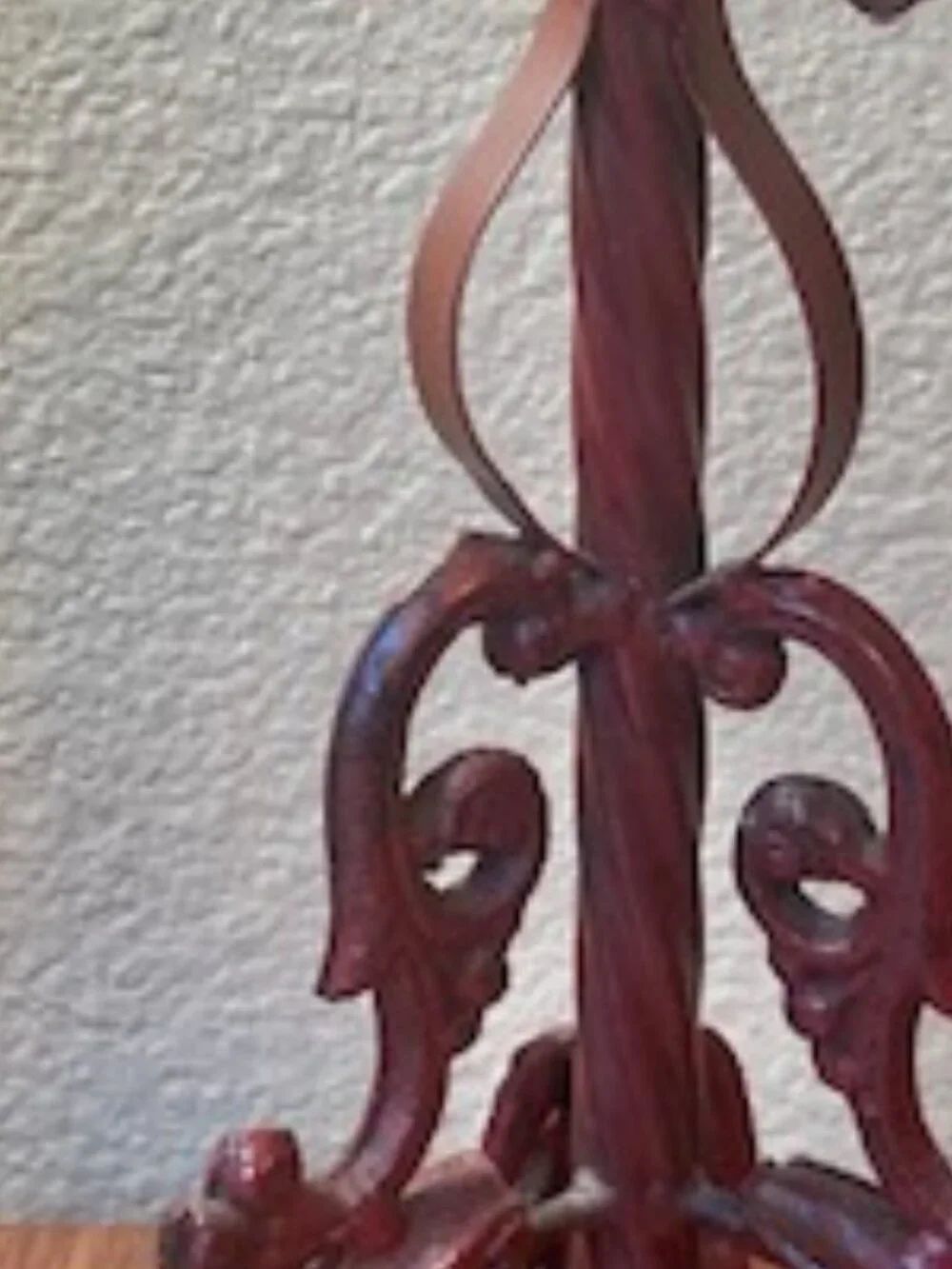 🌹 Vintage Red Wrought Iron Candle Holder